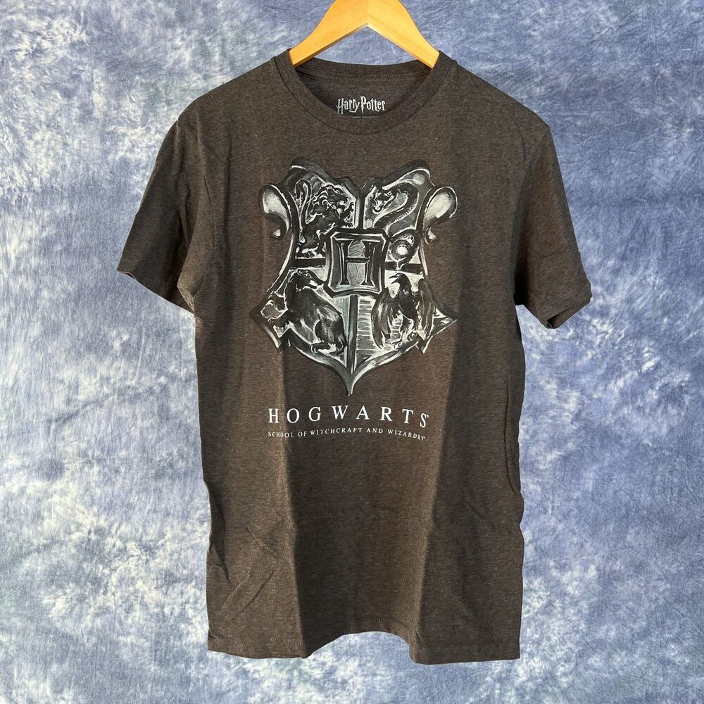 Wizarding World Of Harry Potter Men’s Hogwarts Crest 4 Houses Gray T-Shirt Sz M